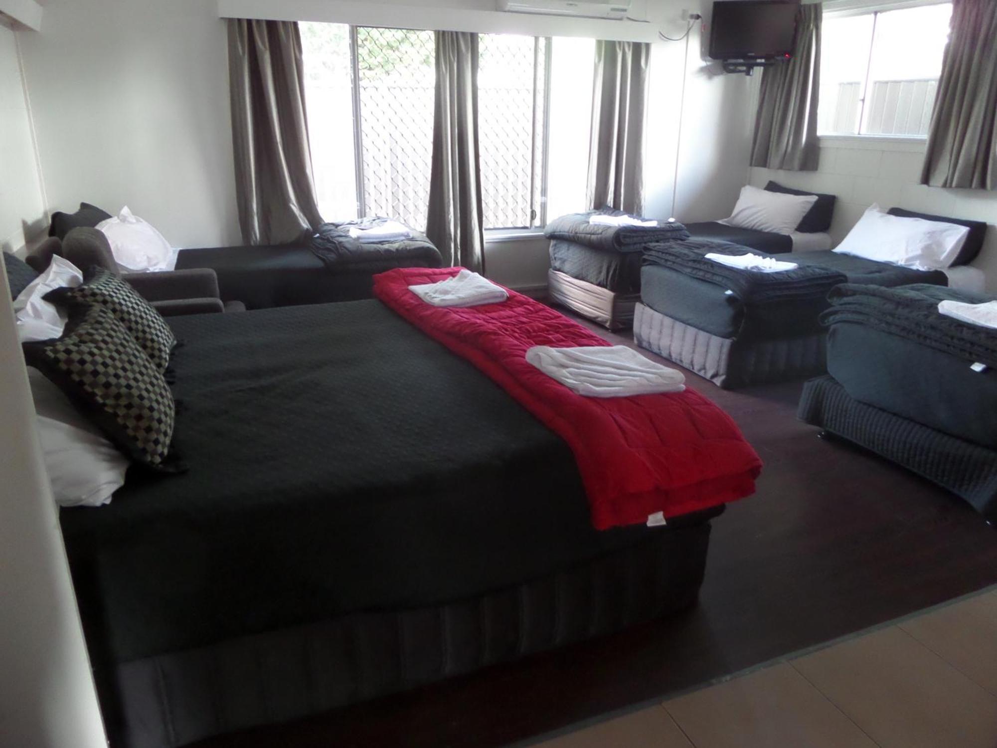 Motel Oasis Kingaroy Phòng bức ảnh
