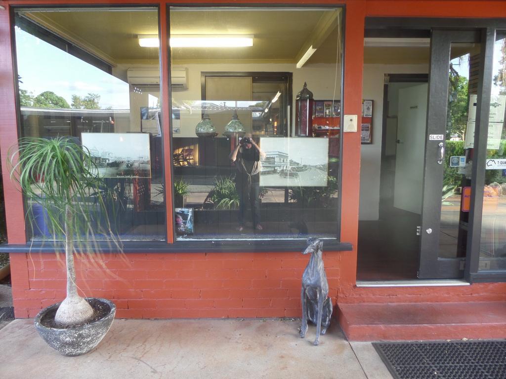 Motel Oasis Kingaroy Ngoại thất bức ảnh