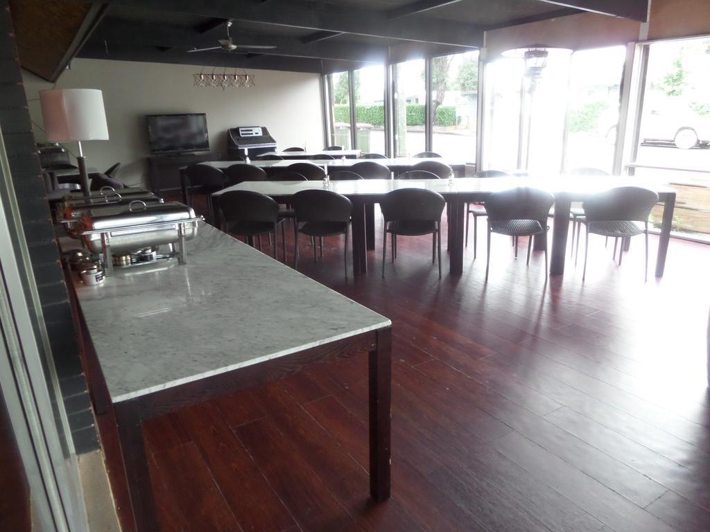 Motel Oasis Kingaroy Ngoại thất bức ảnh